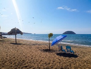 Beach nearby, beach towels