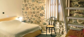 Limni Stone Apartment