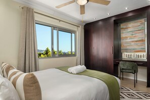2 bedrooms, in-room safe, iron/ironing board, Internet