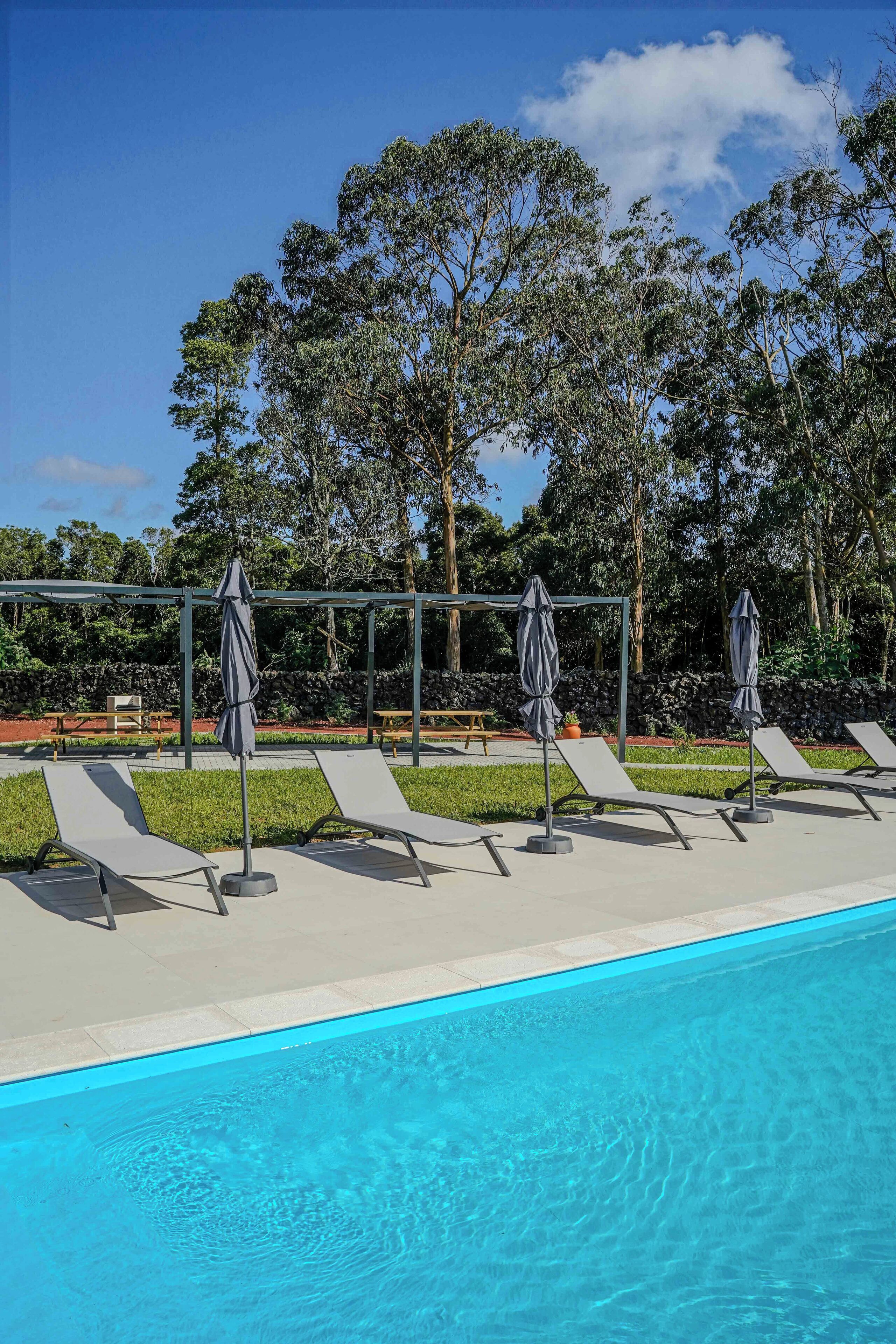 حمّام سباحة خارجي