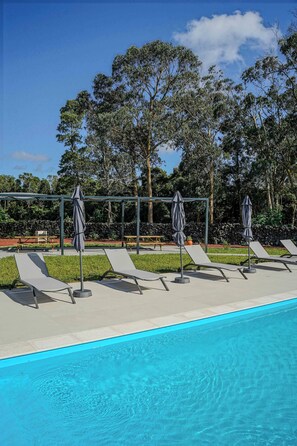 Kolam renang outdoor