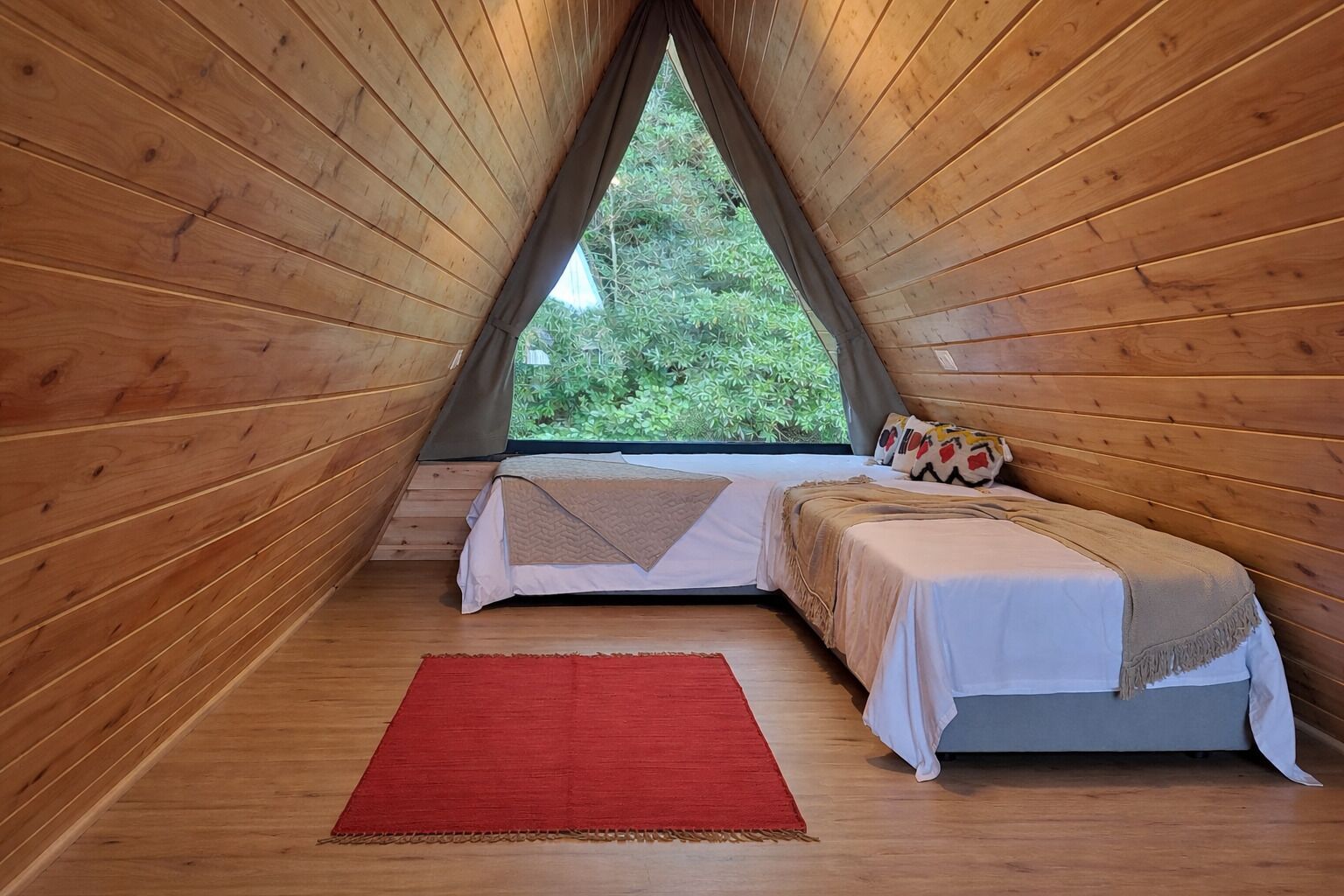 Maison Supérieure, balcon, vue jardin