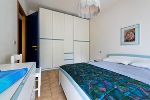 2 bedrooms