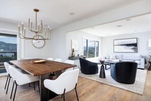 高級別墅, 湖景 | 起居區