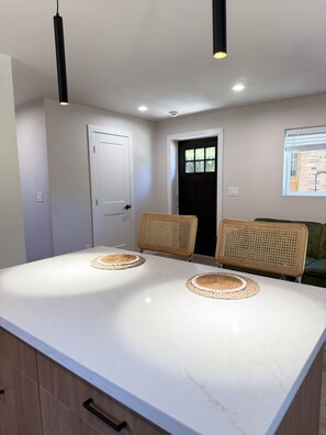 Lobby - Cozy Modern House in Seattle (Seattle)