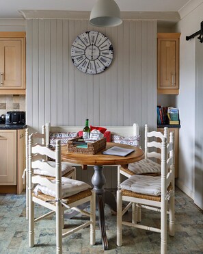 Dining - 4 Bedroom Cottage in Crimplesham, No Deposit (King's Lynn)