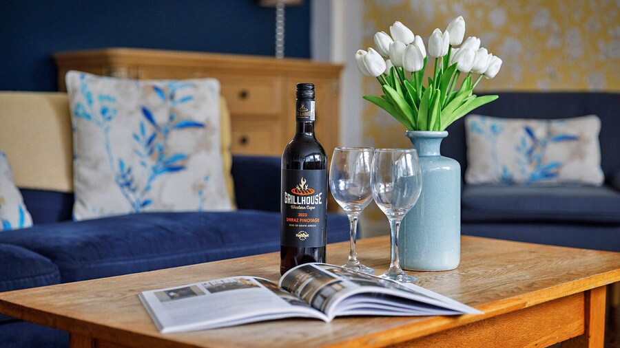 4 Bedroom Cottage in Crimplesham, No Deposit