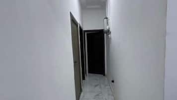 Interni