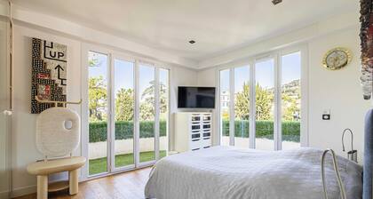Modern Flat With sea View - AC- 2br- 4P - Cannes
