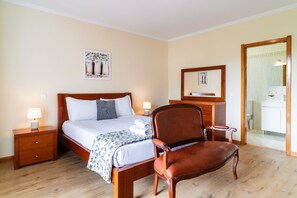 2 bedrooms, iron/ironing board, Internet, bed sheets - GuestReady – Charming Getaway by Madeira's Nature (Santana)