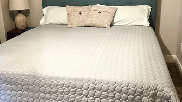 2 bedrooms, desk, iron/ironing board, travel crib