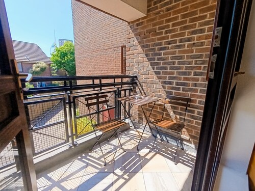 Open Mind Property - 2 Bed Room with Free Parking