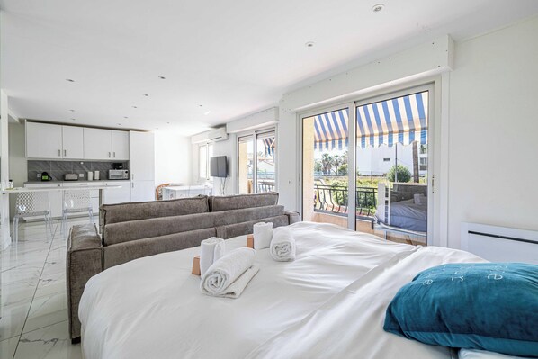 Apartment | 1 bedroom, iron/ironing board, bed sheets - Modern and Cosy Studio- AC- 4P- Cannes (Cannes)