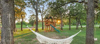 Lakefront RV spot- Peaceful & breathtaking views, ideal for relax and recharge!