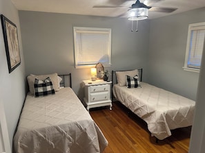 3 chambres, fer et planche à repasser, Wi-Fi gratuit, draps fournis