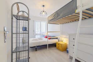 1 habitación y ropa de cama 