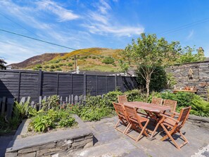 Outdoor dining - Glan yr Afon (Tywyn)