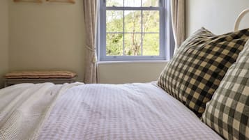 3 quartos, individualmente decorados, individualmente mobiliados