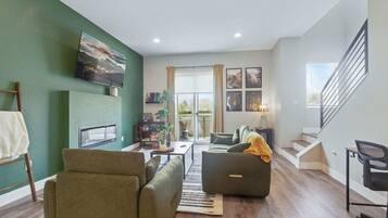 Smart TV, fireplace, offices