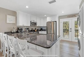 Fridge, microwave, oven, stovetop - Across the street from the Beach By The Hang Out (Gulf Shores)