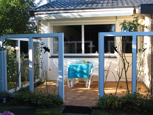 Vacation home Holland, 2 -4 pers., sea, dog, sauna, gas fireplace, wifi 