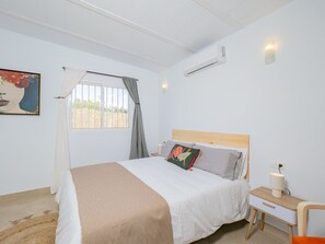 2 chambres, fer et planche à repasser, accès au Wi-Fi (inclus)