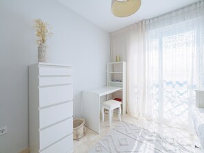 2 slaapkamers, een strijkplank/strijkijzer, gratis wifi, beddengoed