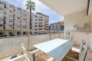 Apartamento | Opções para refeição ao ar livre