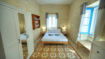 1 dormitorio, tabla de planchar con plancha, wifi gratis y ropa de cama