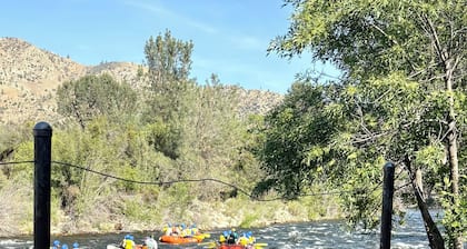 Riverfront 2BR w/ Saline Hot Tub, Private Beach & Walkable Kernville