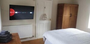 1 habitación, cuna de viaje, wifi y ropa de cama 