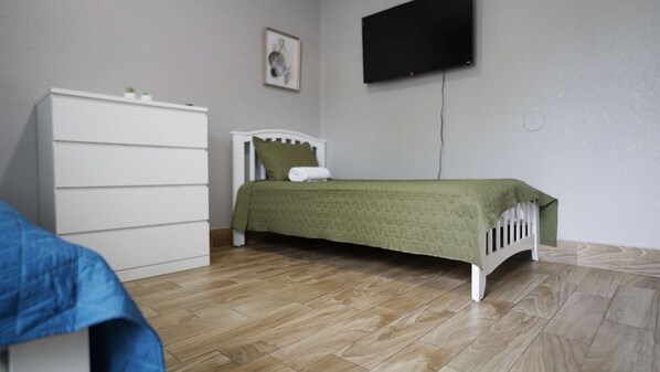 3 bedrooms, WiFi, bed sheets