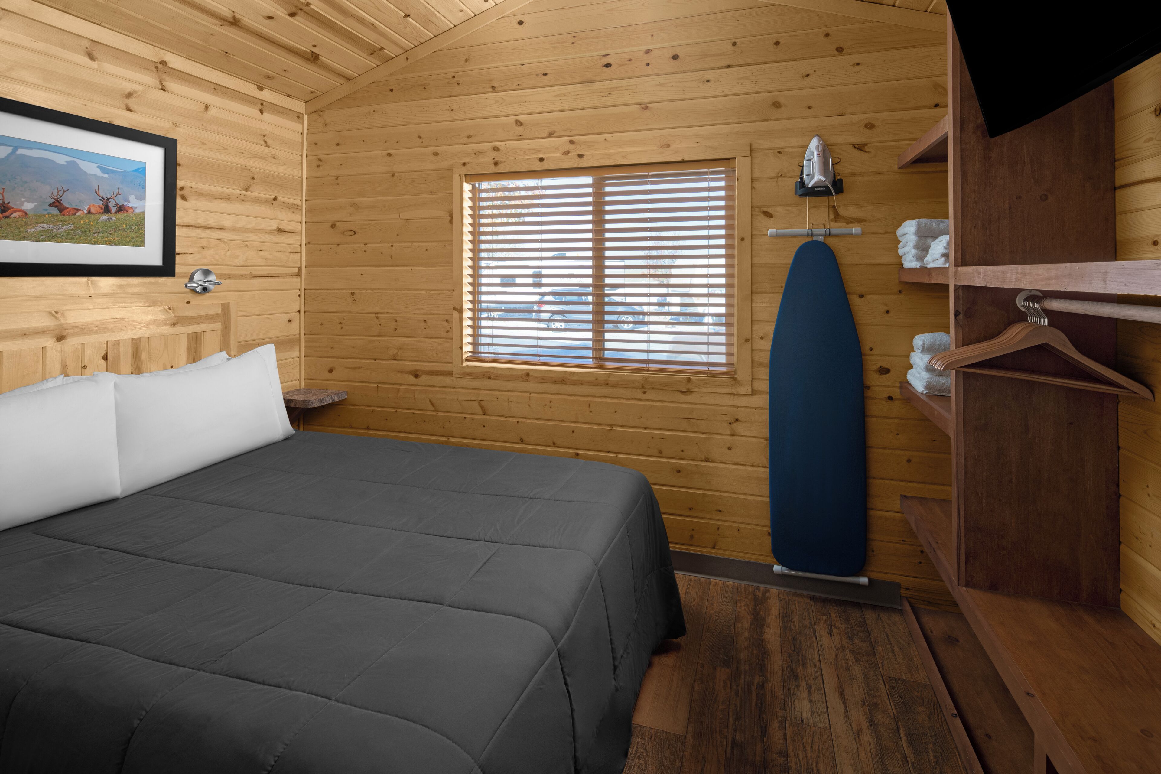 Double or Twin Room, Multiple Beds | Free WiFi, bed sheets