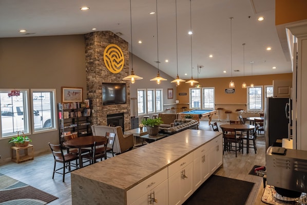 Interior entrance - Sun Outdoors Salt Lake City (North Salt Lake)