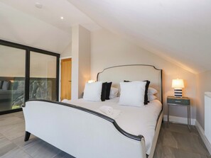 Cottage | 6 slaapkamers, individueel gedecoreerd, individueel gemeubileerd