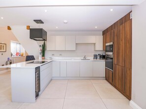 Cottage | Dapur peribadi | Mesin basuh pinggan mangkuk