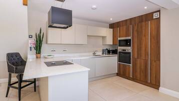 Cottage | Cucina privata | Lavastoviglie, pentole/stoviglie/utensili