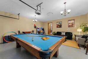 Spielezimmer