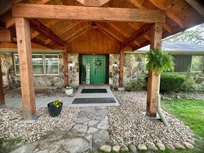 Exterior detail - Private Pickleball Court, Sauna, Hot Tub, Heart of Branson, Sleeps 13! (Branson)