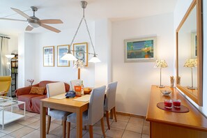 Apartment | Dining