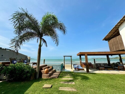 Beach House 643 – Right on the Sand in Santa Monica, Guarapari