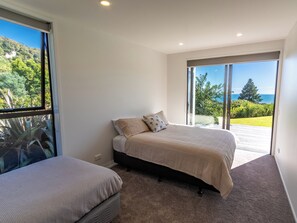 3 多间卧室、熨斗/熨衣板、WiFi、床单