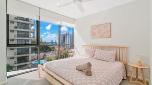 3 chambres, fer et planche à repasser, Wi-Fi, draps fournis