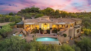 Villa (5 Bedrooms) | Interior