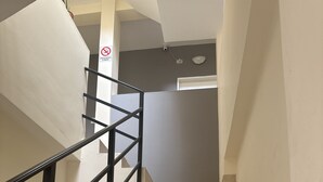 Unclassified image, 5 of 7, button - Studio San (Santiago del Estero)