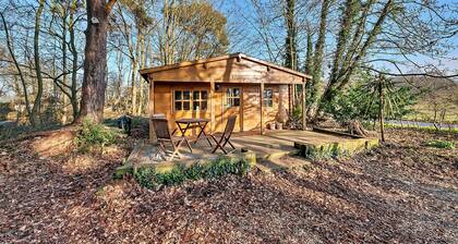 Lodge in Suffolk Near Scenic Trails