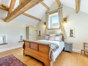 3 quartos, Wi-Fi de cortesia, roupa de cama