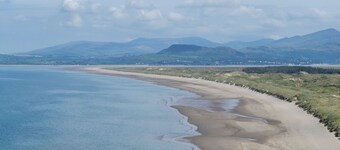 1 bedroom accommodation in Tal Y Bont, near Harlech