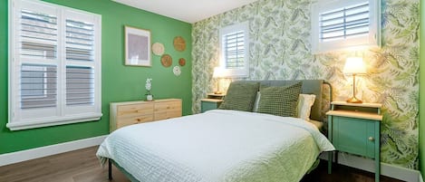 Bureau, fer et planche à repasser, Wi-Fi gratuit, draps fournis