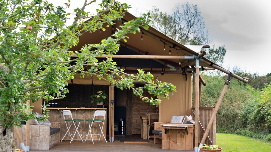 2 Bedroom Farmhouse in Seend, No Deposit